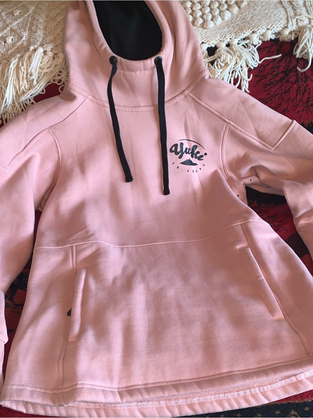 YUKI Threads pink women’s hoodie sz M